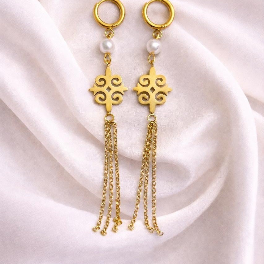 Gold filigree tassel dangle earrings - Bunniwear