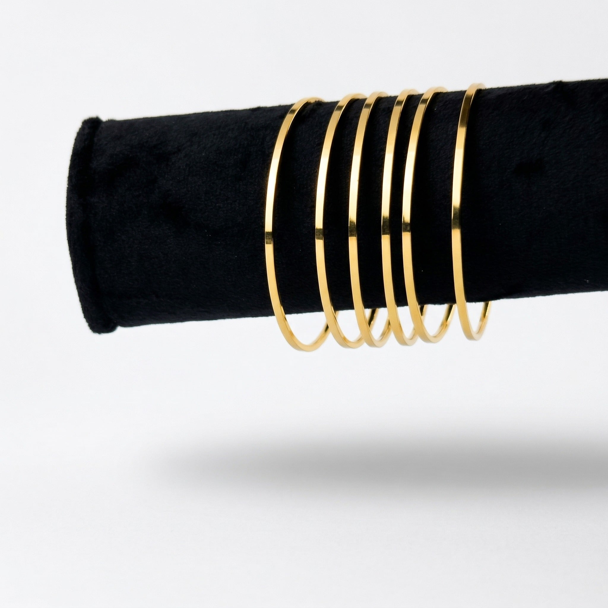 7-Piece Flat Gold Bangle Set – Stackable Thin Gold Bangles | Bunniwear